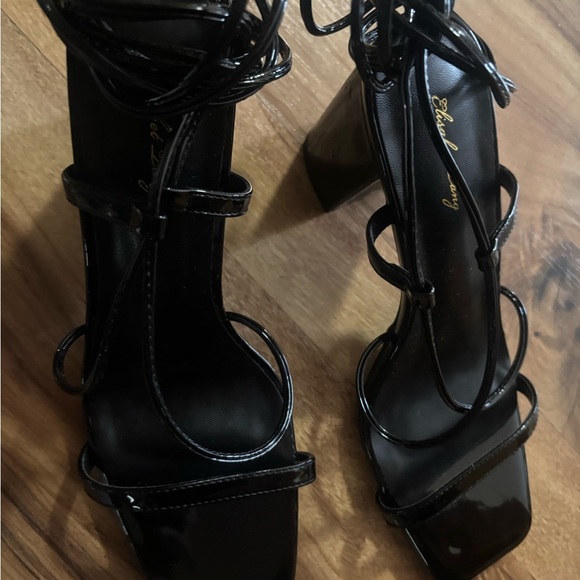 Black Strappy Heeled Sandals Size 9 - Picture 7 of 10